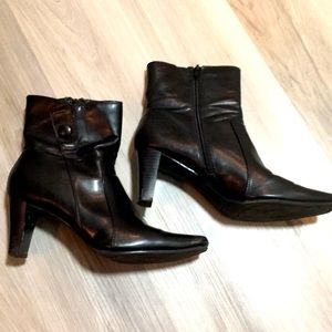 Predictions Black Size 9.5 Heeled Boots